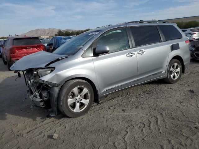 2011 Toyota Sienna LE