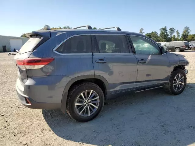 2018 Toyota Highlander SE