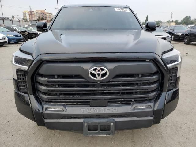 2022 Toyota Tundra Crewmax SR5