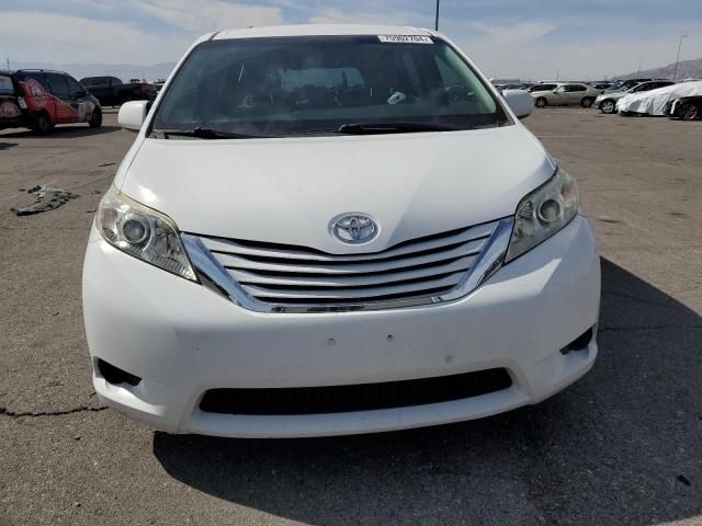 2015 Toyota Sienna LE