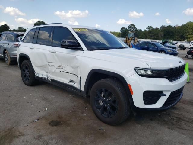 2023 Jeep Grand Cherokee Laredo