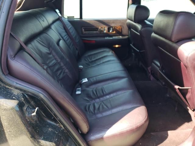 1994 Cadillac Fleetwood Base