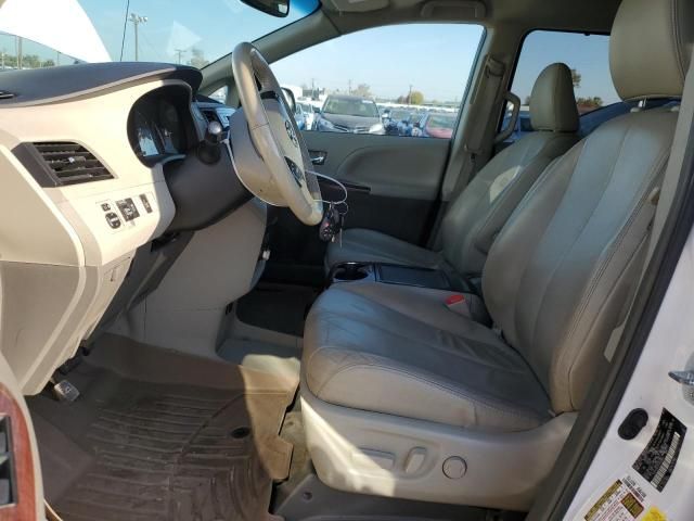 2014 Toyota Sienna XLE