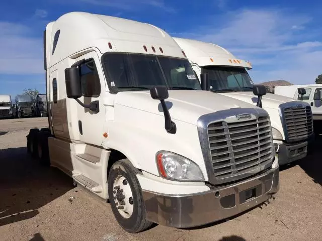 2019 Freightliner Cascadia 125