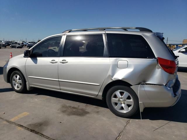 2004 Toyota Sienna CE