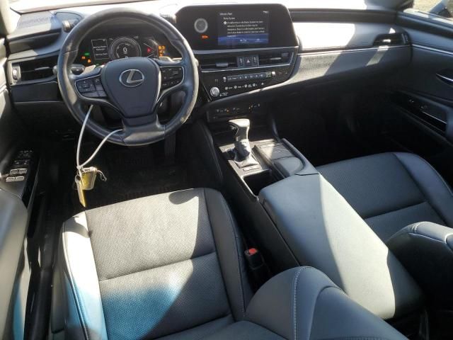 2022 Lexus ES 300H Base