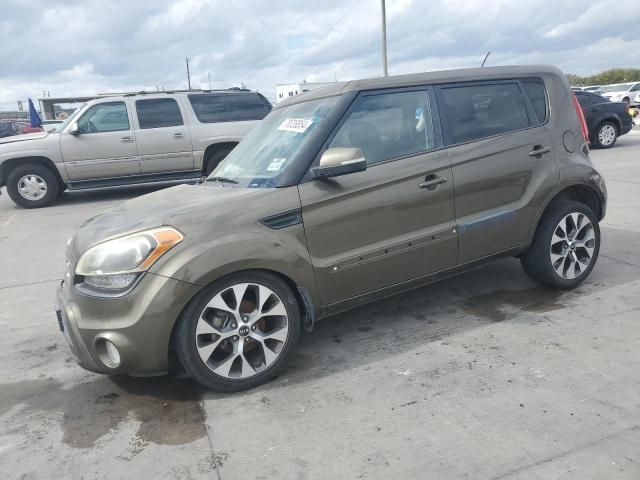 2013 KIA Soul +