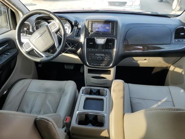 2012 Chrysler Town & Country Touring