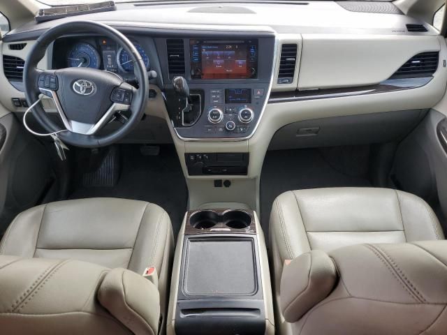 2015 Toyota Sienna XLE