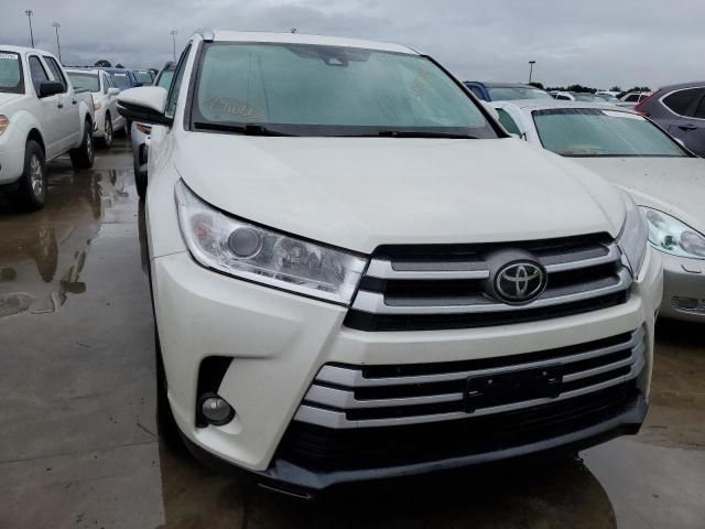 2017 Toyota Highlander SE