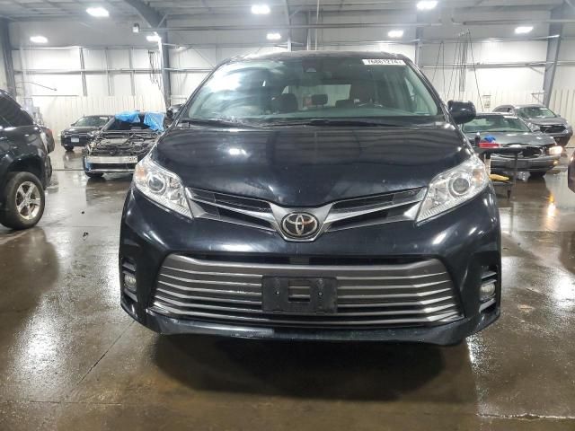 2018 Toyota Sienna XLE