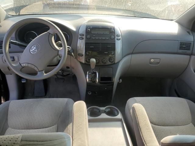 2010 Toyota Sienna CE