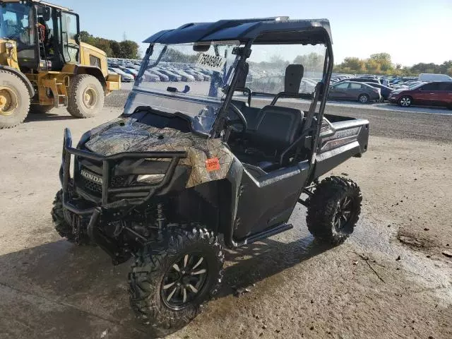 2016 Honda SXS700 M2