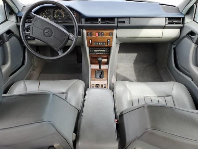 1986 Mercedes-Benz 300 E