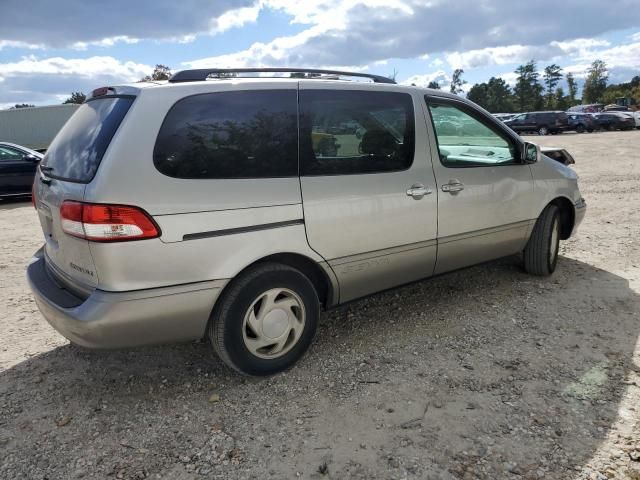 2002 Toyota Sienna LE