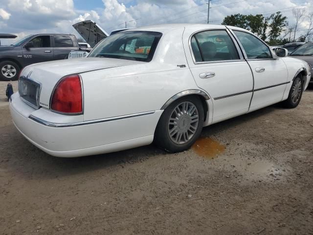 2006 Lincoln Town Car Signature Limited