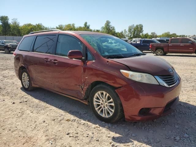 2012 Toyota Sienna XLE