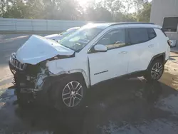 Carros salvage sin ofertas aún a la venta en subasta: 2017 Jeep Compass Latitude