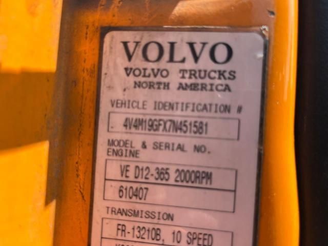 2007 Volvo VN VNM