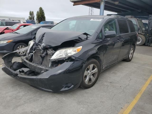 2017 Toyota Sienna LE