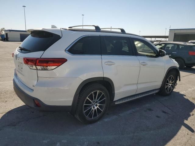 2017 Toyota Highlander SE