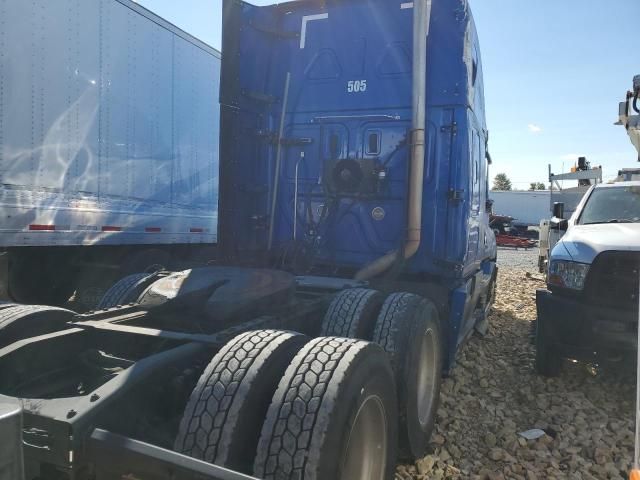 2023 Freightliner Cascadia 126