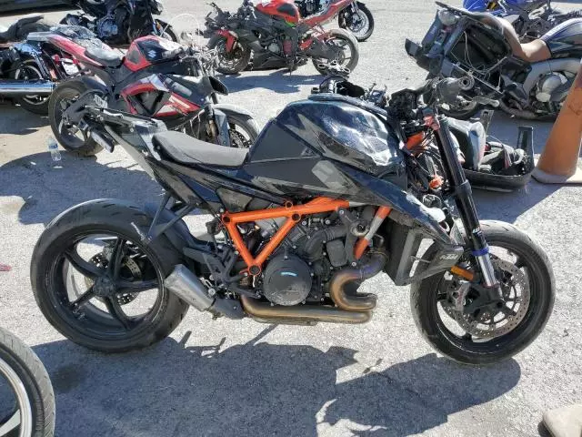 2024 KTM 1290 Super Duke R