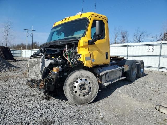 2018 Freightliner Cascadia 116