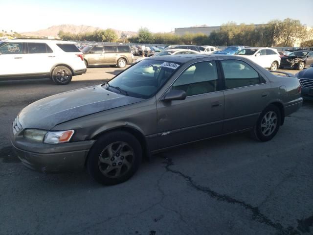 1999 Toyota Camry LE