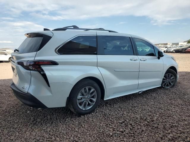 2023 Toyota Sienna XLE