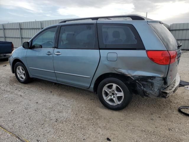 2005 Toyota Sienna CE