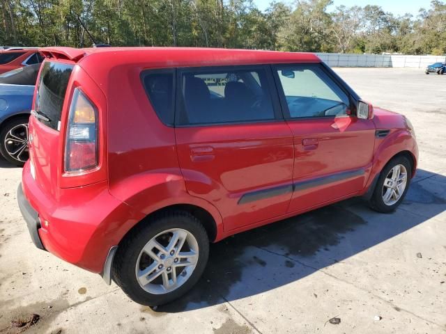 2010 KIA Soul +