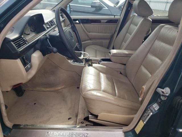 1995 Mercedes-Benz E 320 Base