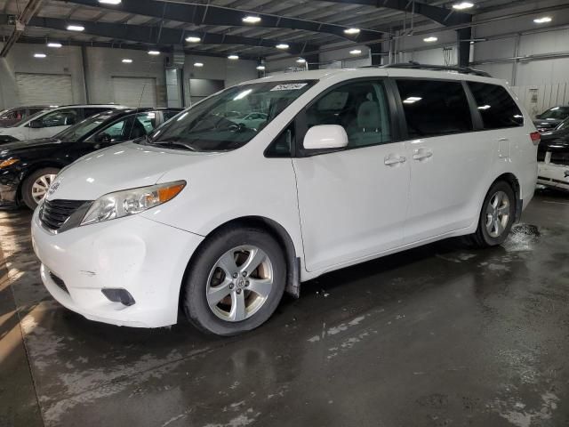 2012 Toyota Sienna LE