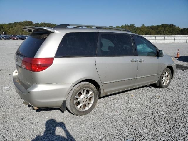 2004 Toyota Sienna XLE