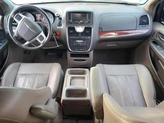 2012 Chrysler Town & Country Touring L