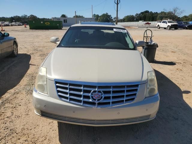 2011 Cadillac DTS Luxury Collection