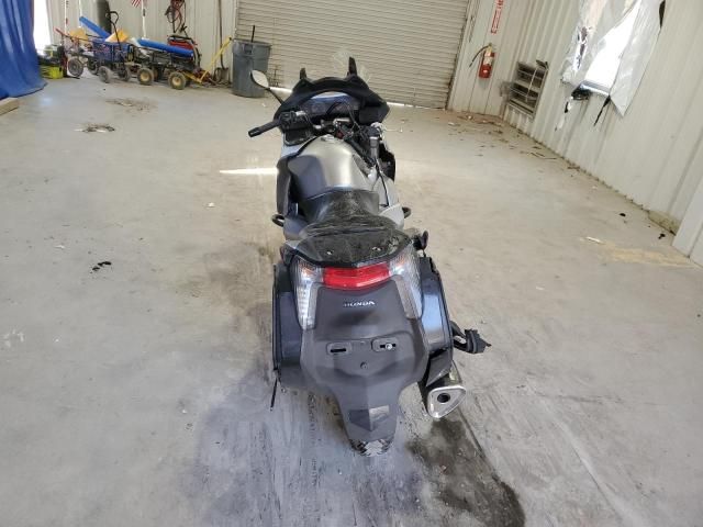 2010 Honda NT700 V