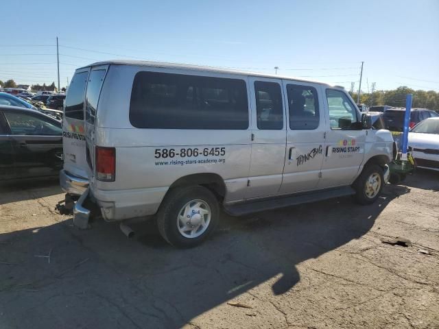 2013 Ford Econoline E350 Super Duty Wagon