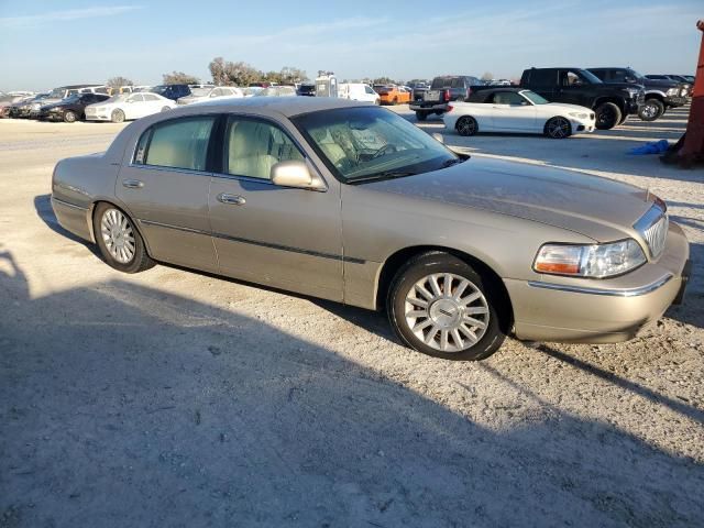 2004 Lincoln Town Car Executive