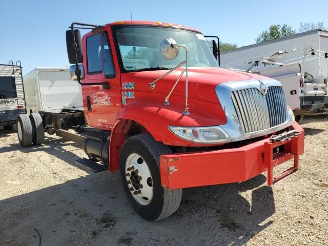 2005 International 4000 4400