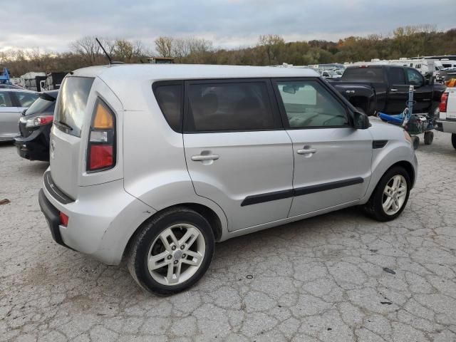 2011 KIA Soul +