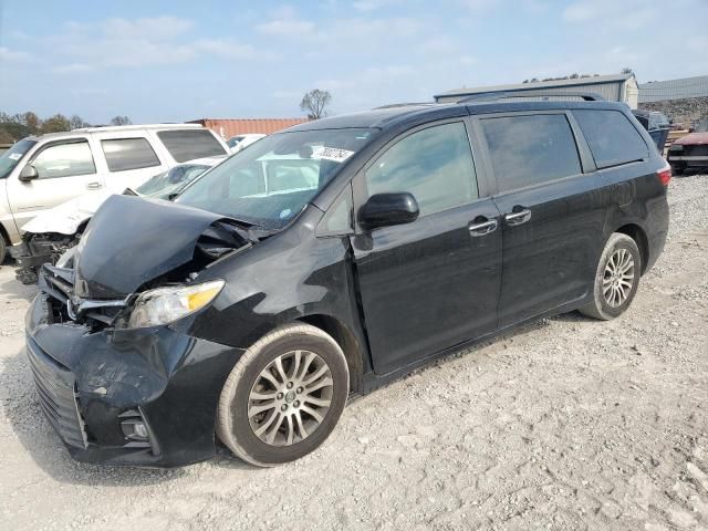 2018 Toyota Sienna XLE