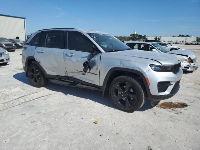 2022 Jeep Grand Cherokee Laredo