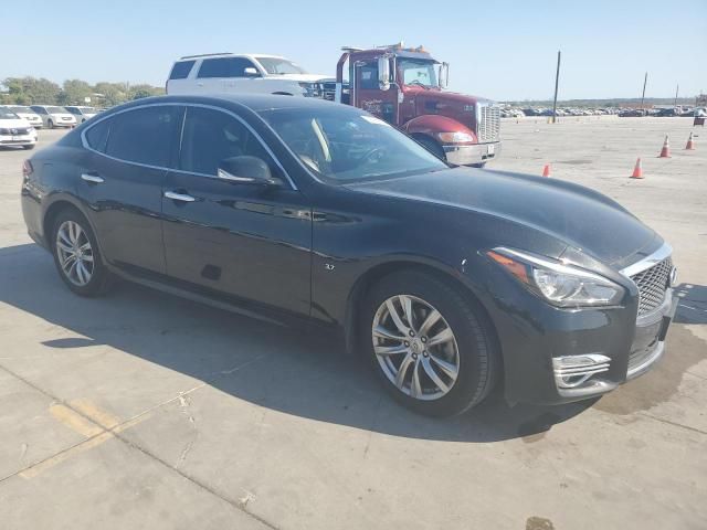 2015 Infiniti Q70 3.7