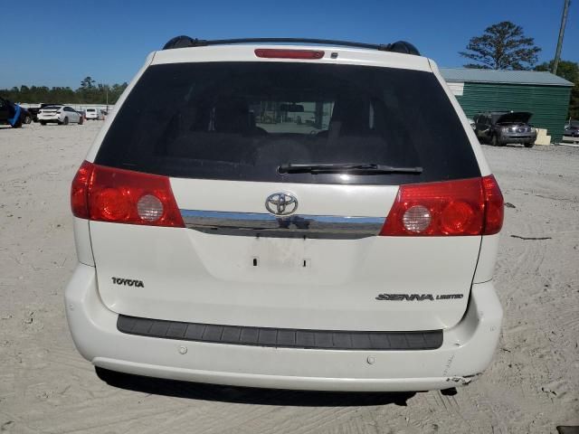 2010 Toyota Sienna XLE