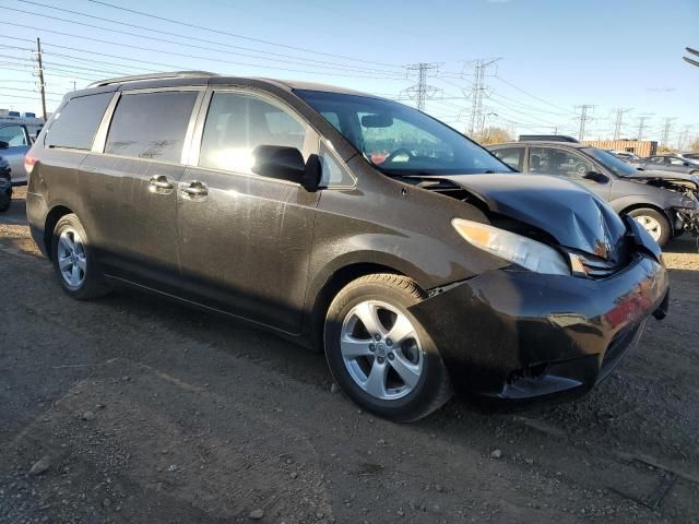 2013 Toyota Sienna LE