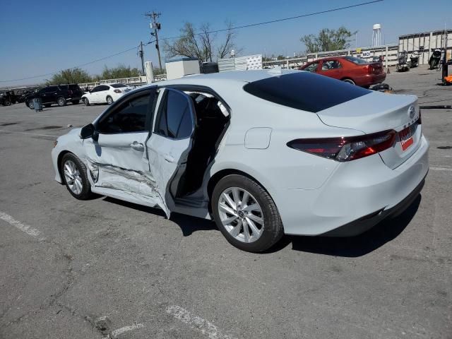 2022 Toyota Camry LE