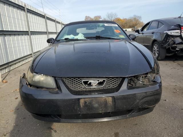 2004 Ford Mustang