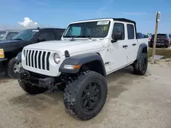 Carros dañados por inundaciones a la venta en subasta: 2020 Jeep Gladiator Sport